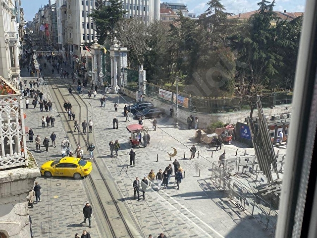 BEYOĞLU İSTİKLAL CADDESİ ÜZERİNDE KİRALIK DAİRE - Görsel 2