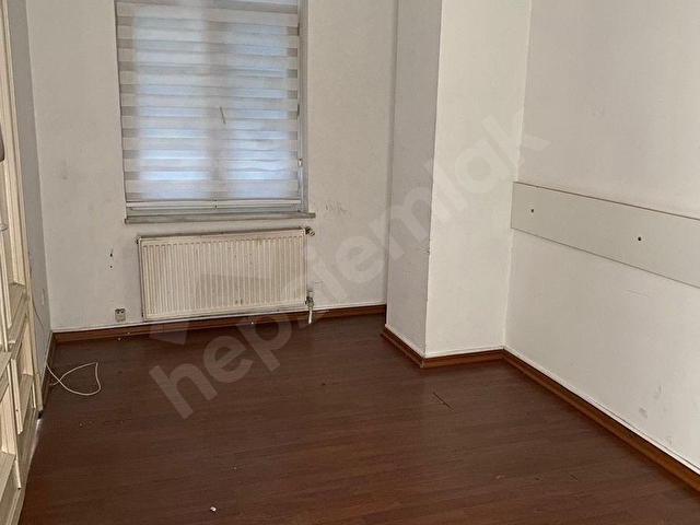 BEYOĞLU İSTİKLAL CADDESİ ÜZERİNDE KİRALIK DAİRE - Görsel 9