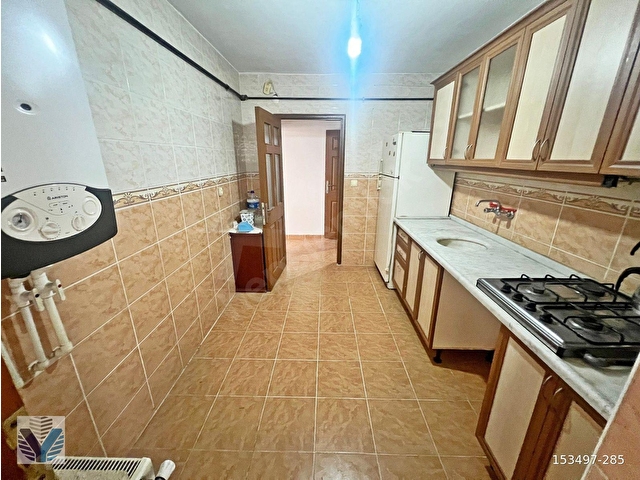 PAMUKLARDA K HAMAM CADDESİ ÜZERİ 1+1 GENİŞ BALKONLU FIRSAT DAİRE KATTA - Görsel 5