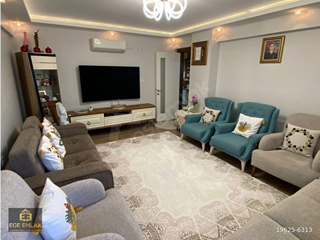 AYDIN EGE EMLAKTAN KURTULUŞ MAH. ADNAN MENDERES BUL. YAKIN İÇİ BAKIMLI 2+1 105m2 SATILIK DAİRE - Görsel 3