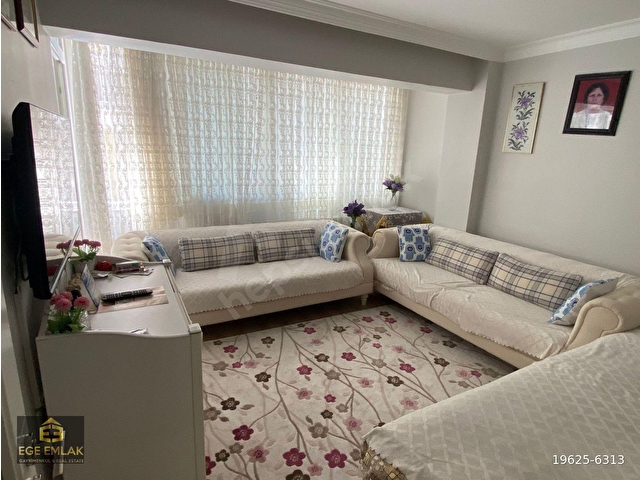 AYDIN EGE EMLAKTAN KURTULUŞ MAH. ADNAN MENDERES BUL. YAKIN İÇİ BAKIMLI 2+1 105m2 SATILIK DAİRE - Görsel 2