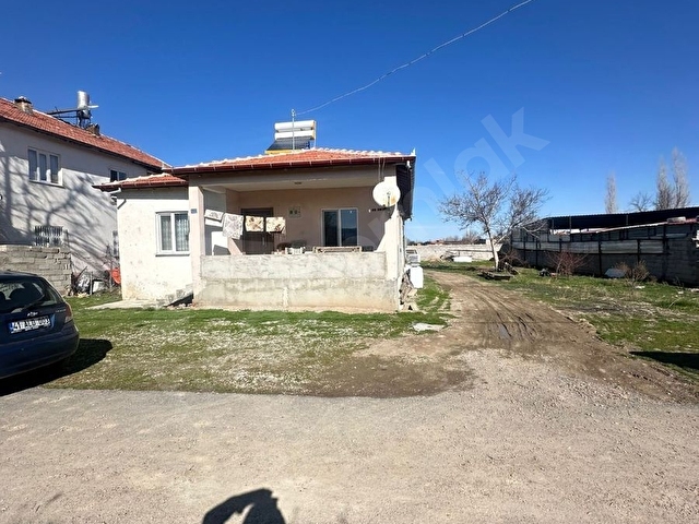 NAMIK KEMALDE  SATILIK MÜSTAKİL DAİRE