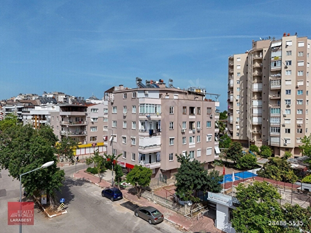 Meydan Kavağʻında Satılık 3+1 Daire