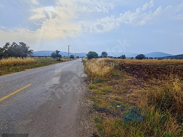 Kuzyakada Asfalt Cepheli, 2.272m², İmarlı Arsa - Görsel 4