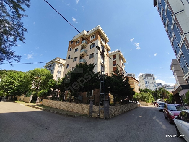 YAKACIKTA EBEVEYN BANYOLU AÇIK OTOPARKLI 2+1 SATILIK DAİRE - Görsel 3