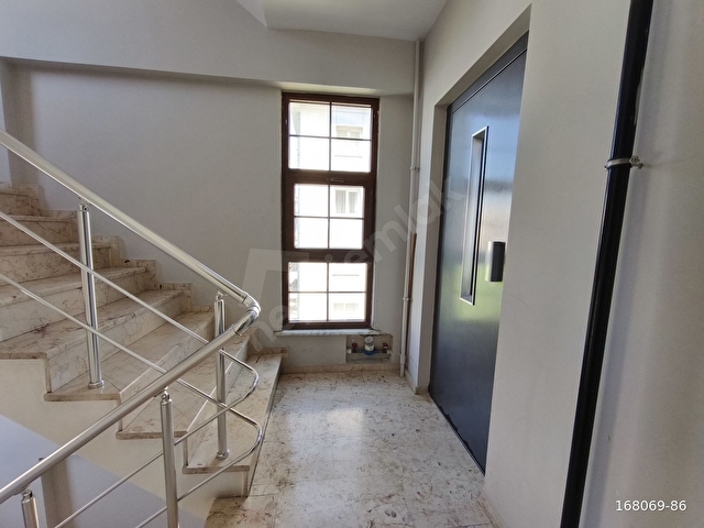 YAKACIKTA EBEVEYN BANYOLU AÇIK OTOPARKLI 2+1 SATILIK DAİRE - Görsel 27