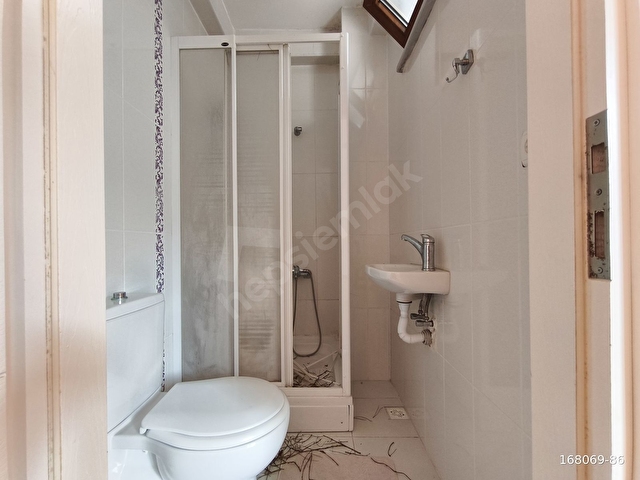 YAKACIKTA EBEVEYN BANYOLU AÇIK OTOPARKLI 2+1 SATILIK DAİRE - Görsel 25