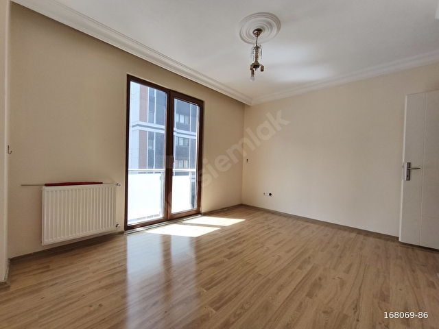 YAKACIKTA EBEVEYN BANYOLU AÇIK OTOPARKLI 2+1 SATILIK DAİRE - Görsel 18