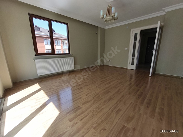 YAKACIKTA EBEVEYN BANYOLU AÇIK OTOPARKLI 2+1 SATILIK DAİRE - Görsel 5