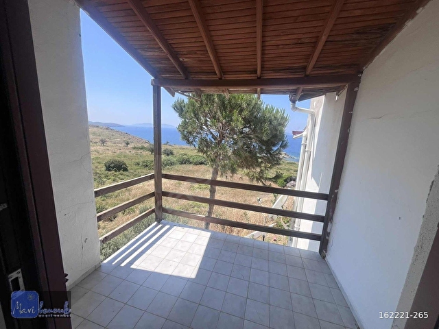 KARABURUN KÜÇÜKBAHÇEDE SİTE İÇİNDE SATILIK EŞYALI 2+1 VİLLA! - Görsel 12