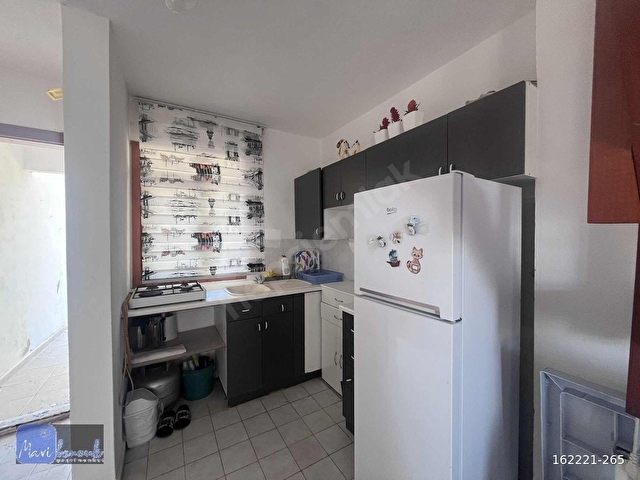 KARABURUN KÜÇÜKBAHÇEDE SİTE İÇİNDE SATILIK EŞYALI 2+1 VİLLA! - Görsel 22