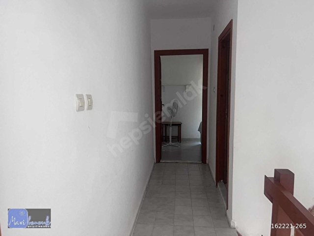 KARABURUN KÜÇÜKBAHÇEDE SİTE İÇİNDE SATILIK EŞYALI 2+1 VİLLA! - Görsel 11