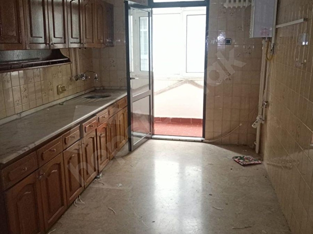 YEŞİLYURT SOKAKTA, 1İNCİ KAT, ASANSÖRLÜ, OTOPARKLI, ÖN CEPHE, 145 M2 NET, 3+1 KİRALIK DAİRE - Görsel 10