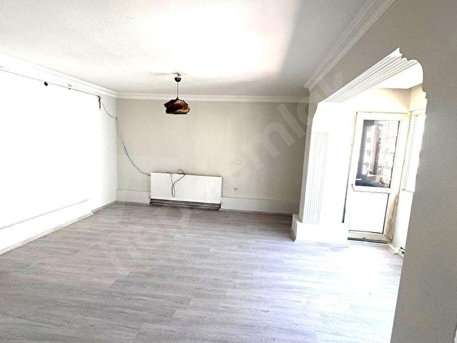 ÇINARDA ARA KAT ASANSÖRLÜ YARI TADİLAT YAPILMIŞ 2+1/110 m2 2 BALKONLU DAİRE 2.350.000 TL !!! - Görsel 4