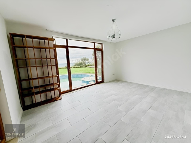 Marenegro Villaları 8+2 Büyük Tip Denize Sıfır Lüks Villa - Görsel 28