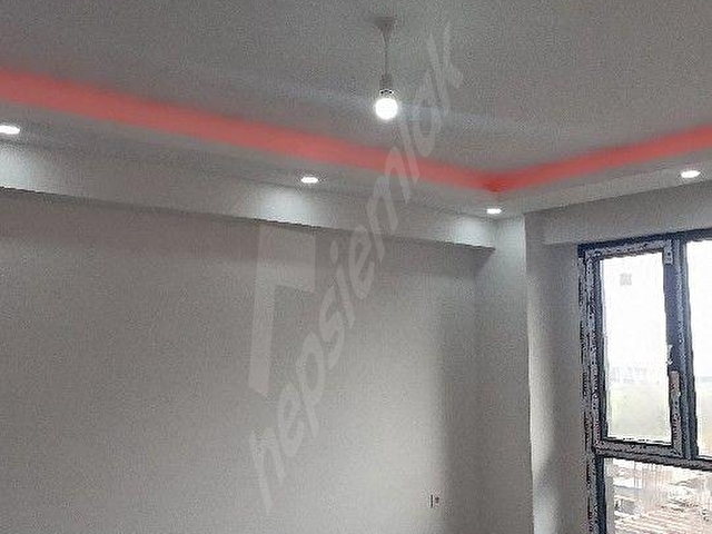 BAŞİSEKELE KARAMÜRSEL CAD. SİTE İÇİNDE 1+1 - Görsel 12