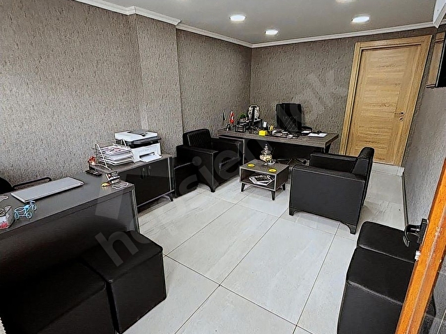 BERGAMADA KOZAK YOLUNDA 2 EVİ 2 DÜKKANI OLAN BİNA SATILIK