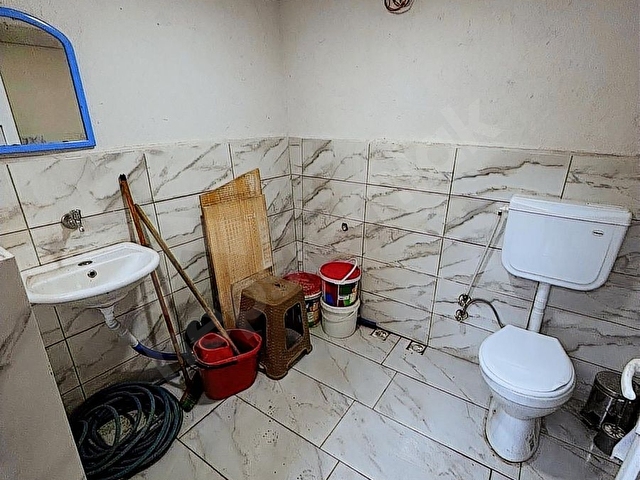 BERGAMADA KOZAK YOLUNDA 2 EVİ 2 DÜKKANI OLAN BİNA SATILIK - Görsel 12