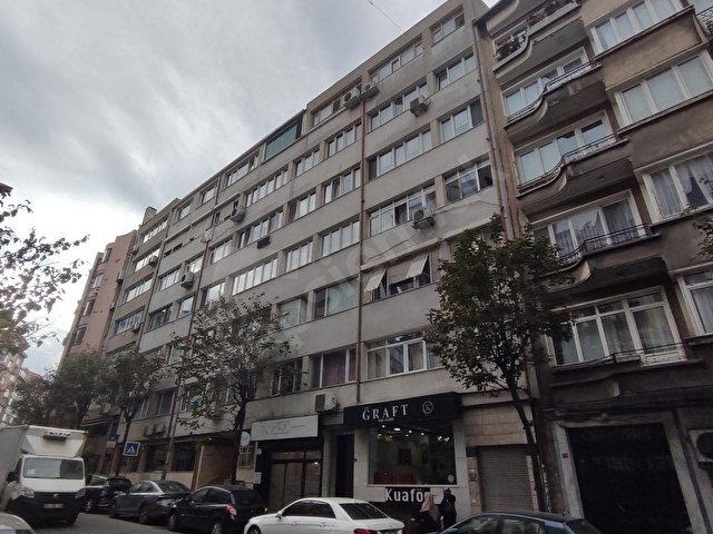 Şişli Sıracevizler Caddesinde 2+1 85 M2 Asansörlü 4.Kat 2+1 Satılık Daire - Görsel 3
