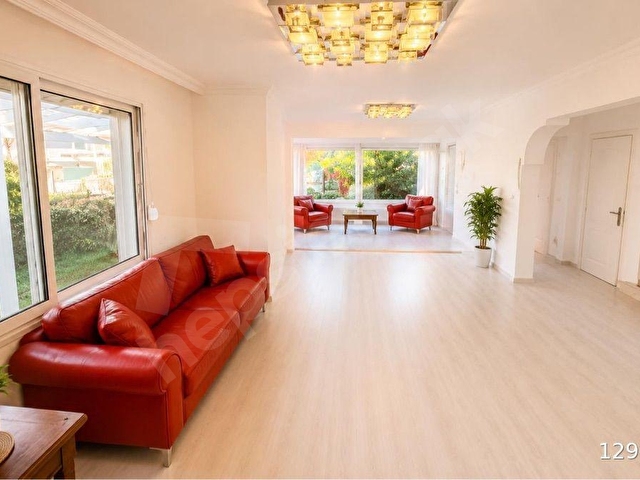 FİYAT DÜŞTÜ Çeşme Dalyanda Satılık Havuzlu Geniş Bahçeli 3+1 Villa - Görsel 9