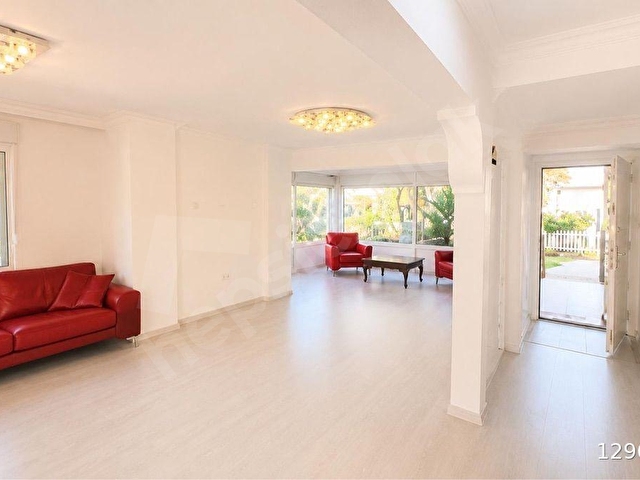 FİYAT DÜŞTÜ Çeşme Dalyanda Satılık Havuzlu Geniş Bahçeli 3+1 Villa - Görsel 13