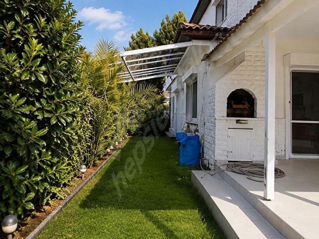 FİYAT DÜŞTÜ Çeşme Dalyanda Satılık Havuzlu Geniş Bahçeli 3+1 Villa - Görsel 7