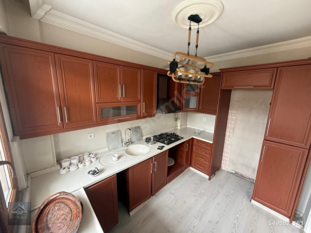 NİKSAR EMLAKTAN SEHIR MERKEZINDE UYGUN FIYAT KIRALIK DAİRE