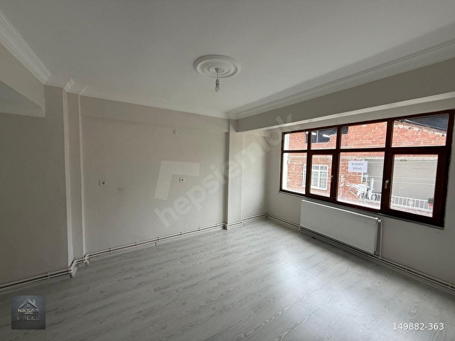 NİKSAR EMLAKTAN SEHIR MERKEZINDE UYGUN FIYAT KIRALIK DAİRE - Görsel 3