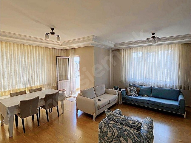 ELALMIŞ CADDESİNDE 3+1 SATILIK DAİRE - Görsel 8