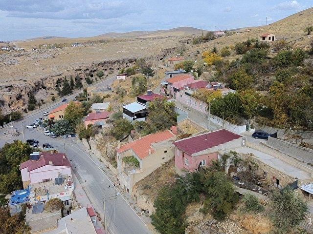 YAĞMUR EMLAKTAN SATILIK GÜMÜŞLER MANASTIRI MANZARALI MÜSTAKİL EV - Görsel 6