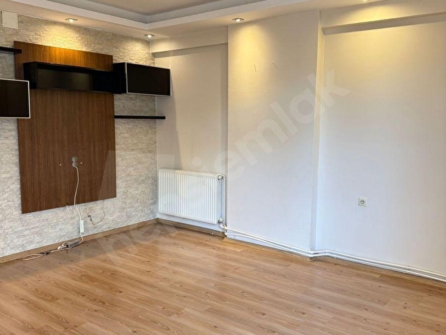 KENAN EVREN BULVAR ÜZERİ HASARSIZ 4+1 DOĞALGAZLI 210 M2 ULTRA LÜKS SATILIK - Görsel 8