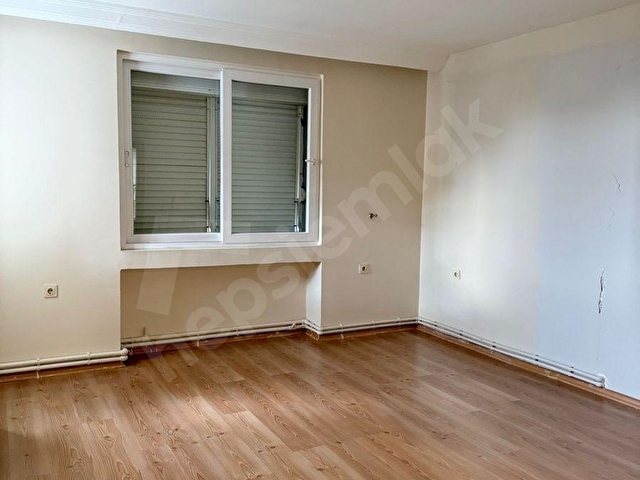 KENAN EVREN BULVAR ÜZERİ HASARSIZ 4+1 DOĞALGAZLI 210 M2 ULTRA LÜKS SATILIK - Görsel 10