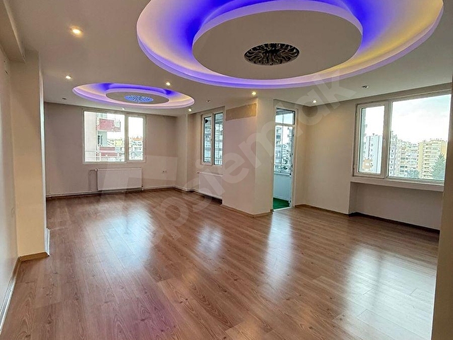 KENAN EVREN BULVAR ÜZERİ HASARSIZ 4+1 DOĞALGAZLI 210 M2 ULTRA LÜKS SATILIK - Görsel 14