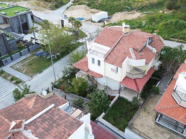 ACİLL SATILIK TRİPLEKS VİLLA - Görsel 10