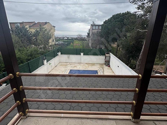 SİLİVRİ ÇANTADA DENİZE YÜRÜME MESAFESİNDE HAVUZLU 5+1 VİLLA - Görsel 11