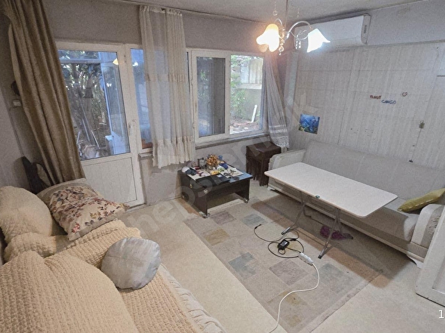 ÜSKÜDAR BAĞLARBAŞINDA BAHÇELİ 2+1 SATILIK DAİRE