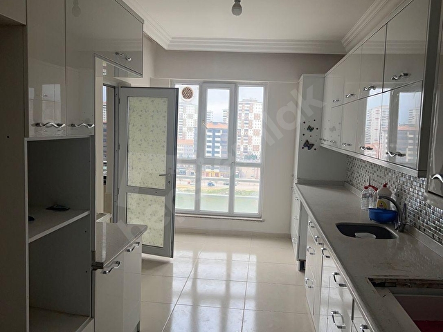 Şahintepe Mahallesinde Merkezi Konumda Kiralık 3+1 Daire - Görsel 4