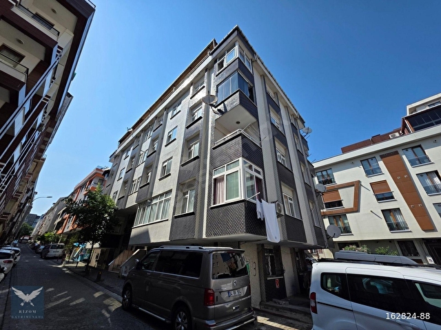 RİZOMDAN YAMANEVLER MAH. BÜYÜK TERASLI KİRALIK 3+1 DAİRE