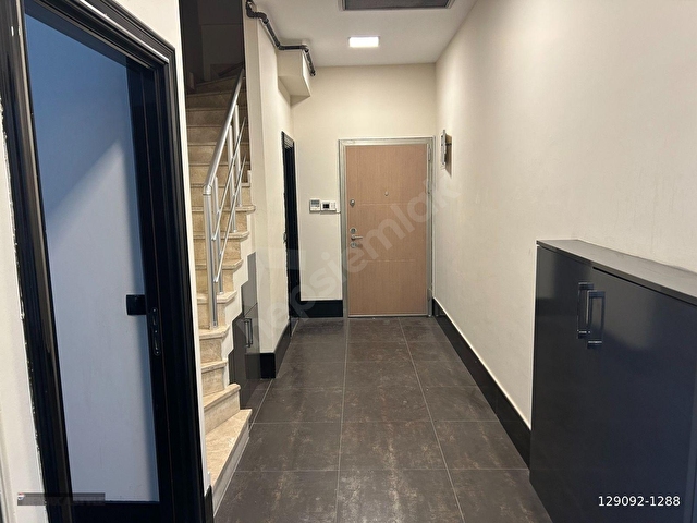 GÜRSELDE METROBÜSE 3 DK TERASLI DUBLEKS 160 M² 2+1 KİRALIK OFİS - Görsel 14