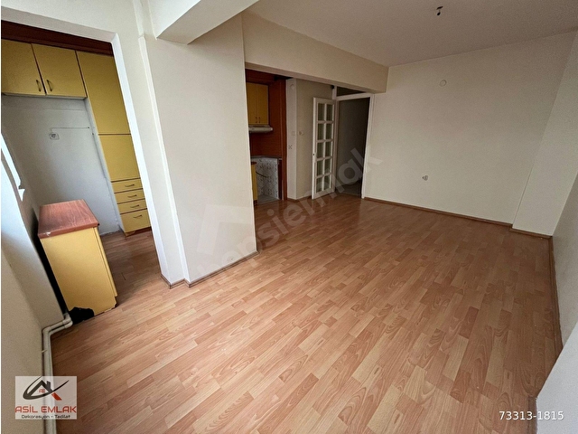 Asilden Üçkuyularda Cadde Paraleli Temiz Arakat DEPOZİTOSUZ - Görsel 9