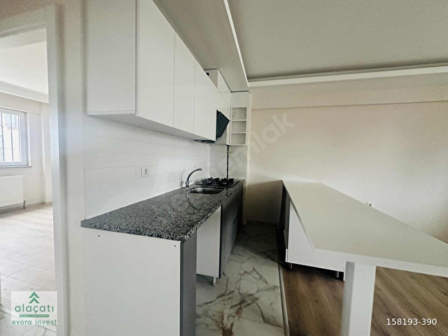 alaçatıdan bulvara yakın bölgedeki en uygun kiralık 2 + 1 - Görsel 14