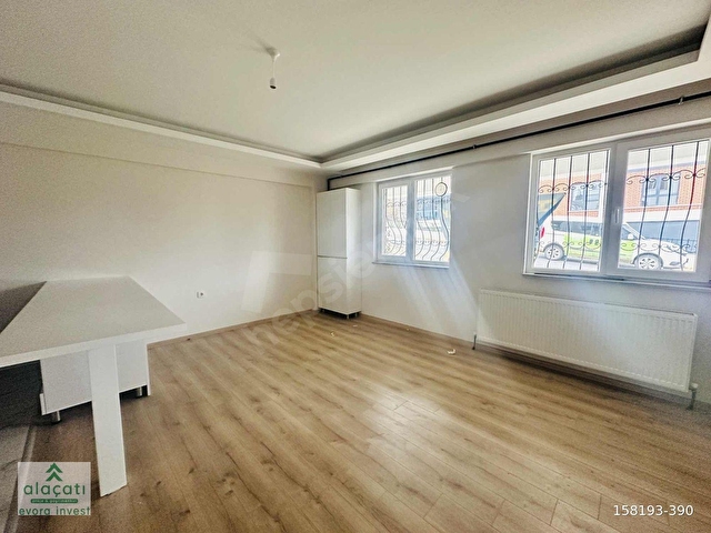 alaçatıdan bulvara yakın bölgedeki en uygun kiralık 2 + 1 - Görsel 4