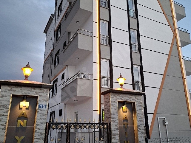 BATIALAGÖZLÜ MAH. ALİ AKSU CADDESİ SAHİBİNDEN MODERN TASARIM  ISKANI ALINMIŞ  ULTRA LÜKS 2+0 DAİRE