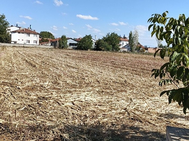 7500 m2 satılık konut imarlı arsa, şehir merkezi cadde üzeri - Görsel 4