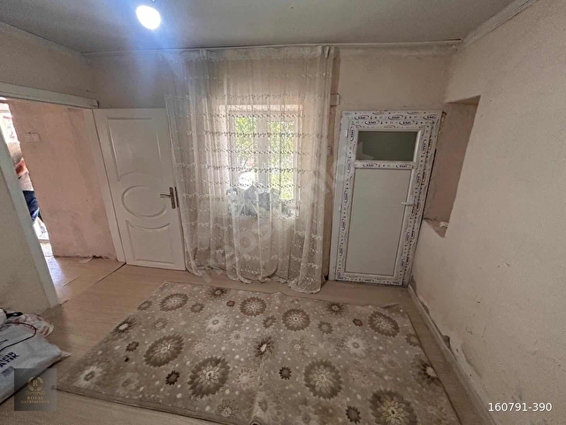 3 Kat İmarlı Köy Evi | 262.5 m² Arsa İçinde 2+1 Kargır & Kerpiç - Görsel 8