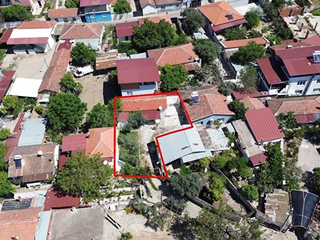 3 Kat İmarlı Köy Evi | 262.5 m² Arsa İçinde 2+1 Kargır & Kerpiç - Görsel 2