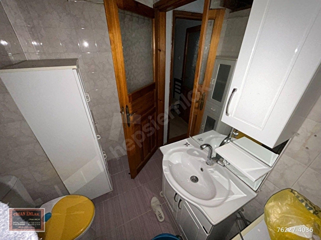 ERDEK TE KİRALIK FUL EŞYALI - YÜKSEK GİRİŞ - BALKONLU - BAKIMLI 3+1 DAİRE - Görsel 24