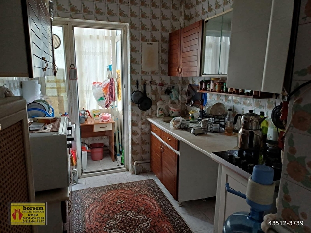 GOP HİRFANLI SOKAKTA UĞURMUMCU CADDESİNE YAKIN 2.KAT ÖN CEPHE 130 M2 3+1 SATILIK DAİRE - Görsel 6