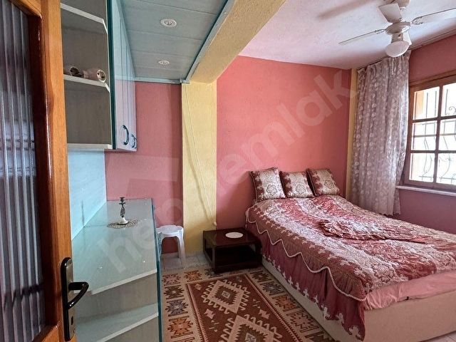 YENİFOÇA DONATKENT DE DENİZ MANZARALI MÜSTAKİL EV 3+1