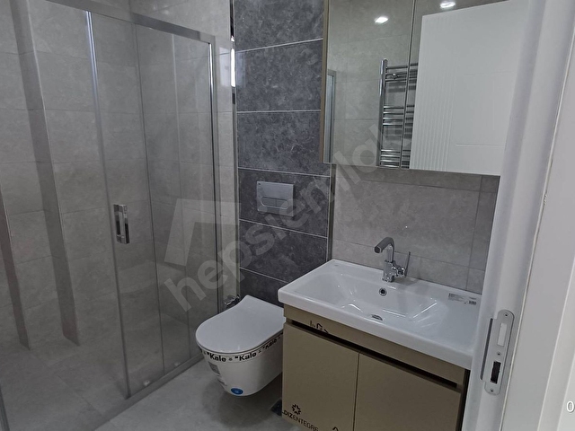 Akyazıda Köşebaşında | 706m² Arsalı, Meskenli 4.5+1 Lüks Villa! - Görsel 19